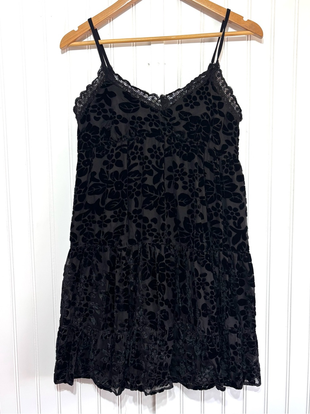 Angie Black Velvet Burnout Floral Tiered Mini Babydoll Dress Size L Whimsigoth
